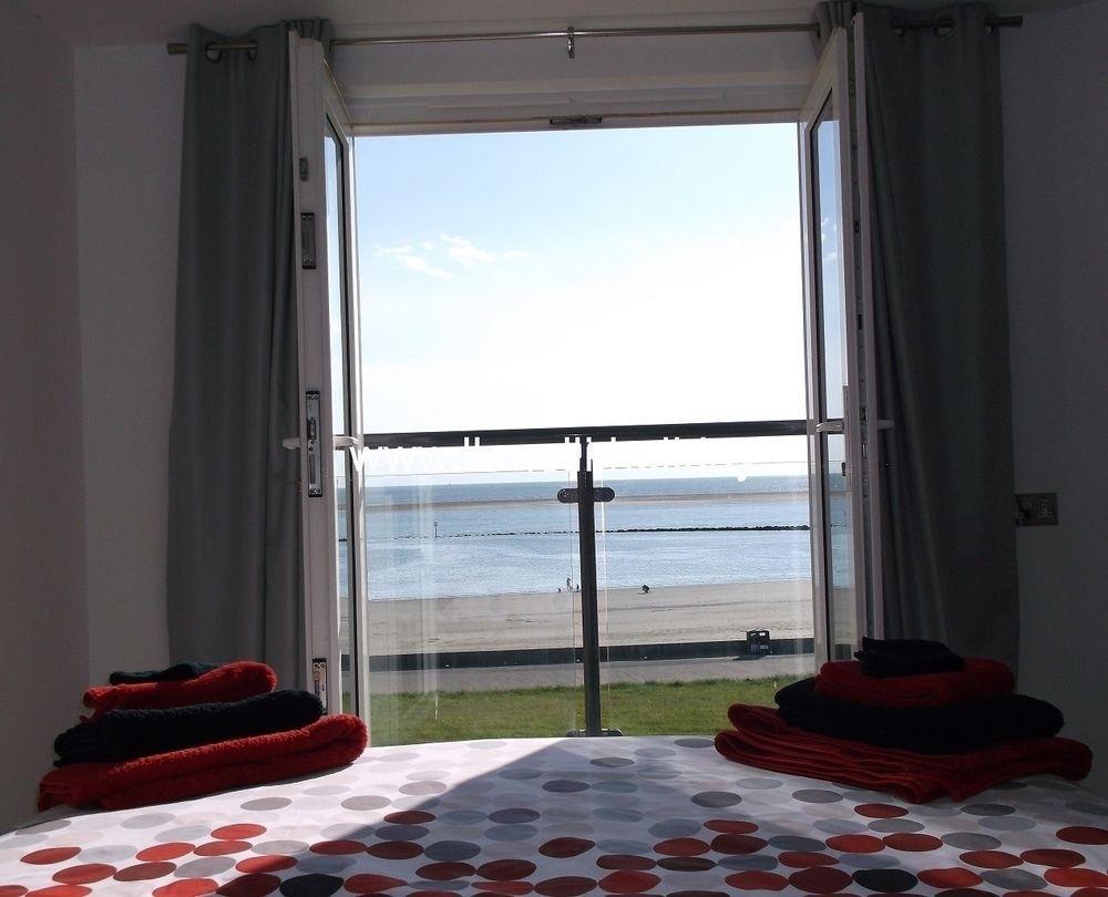 Awel Y Mor Apartment Llanelli Exterior foto